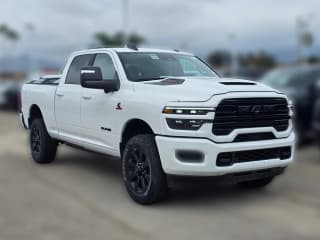 Ram 2500 Laramie 4x4 Crew Cab 6'4" Box Ram 2500 Laramie 4x4 Crew Cab 6'4" Box