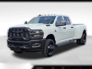 Ram 3500 Tradesman 4x4 Crew Cab 8' Box Ram 3500 Tradesman 4x4 Crew Cab 8' Box