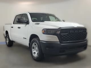 Ram 1500 Tradesman 4x2 Crew Cab 5'7" Box Ram 1500 Tradesman 4x2 Crew Cab 5'7" Box