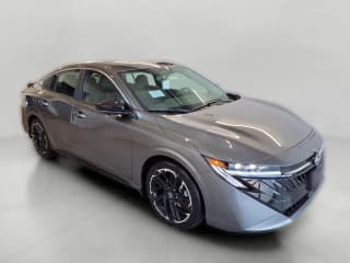 Nissan Sentra SR Sedan Nissan Sentra SR Sedan