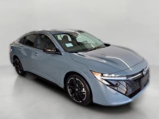 Nissan Sentra SR Sedan Nissan Sentra SR Sedan