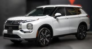 Mitsubishi Outlander SE S-AWC Mitsubishi Outlander SE S-AWC