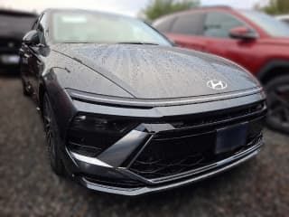 Hyundai Sonata Hybrid SEL FWD Hyundai Sonata Hybrid SEL FWD