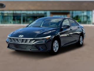 Hyundai Elantra SE IVT Hyundai Elantra SE IVT