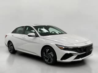 Hyundai Elantra Hybrid Limited Sedan Hyundai Elantra Hybrid Limited Sedan