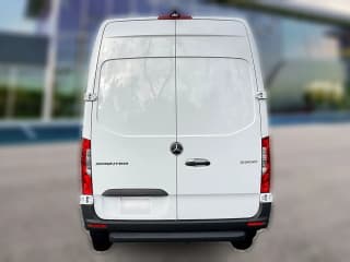 Mercedes-Benz Sprinter Crew Van High Roof 4-Cyl Diesel HO 2500 High Roof I4 Diesel HO 170" RWD Mercedes-Benz Sprinter Crew Van High Roof 4-Cyl Diesel HO 2500 High Roof I4 Diesel HO 170" RWD