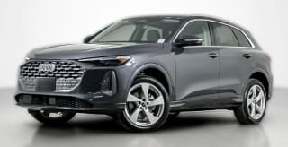 Audi Q5 Premium Plus 2.0 TFSI quattro Audi Q5 Premium Plus 2.0 TFSI quattro