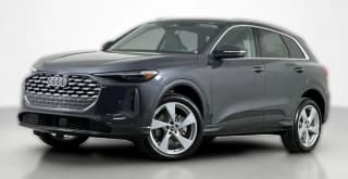 Audi Q5 Premium Plus 2.0 TFSI quattro Audi Q5 Premium Plus 2.0 TFSI quattro