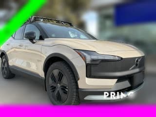 Volvo EX30 Cross Country Ultra Twin Motor AWD Volvo EX30 Cross Country Ultra Twin Motor AWD