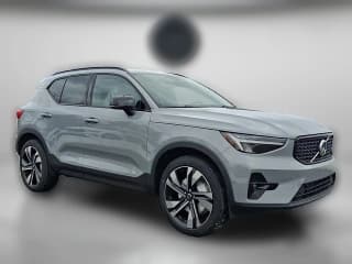 Volvo XC40 Plus B5 AWD Volvo XC40 Plus B5 AWD