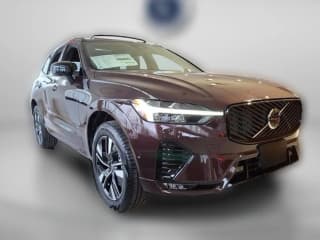 Volvo XC60 Plus B5 AWD Volvo XC60 Plus B5 AWD